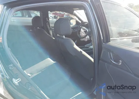 2018 Honda Civic Sport z USA, uszkodzony, nr VIN SHHFK7H45JU419497